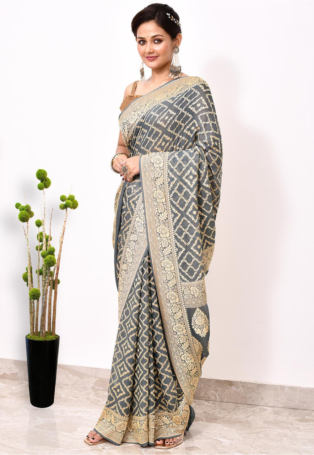 Grey Chiffon Silk Handwoven Banaras Saree