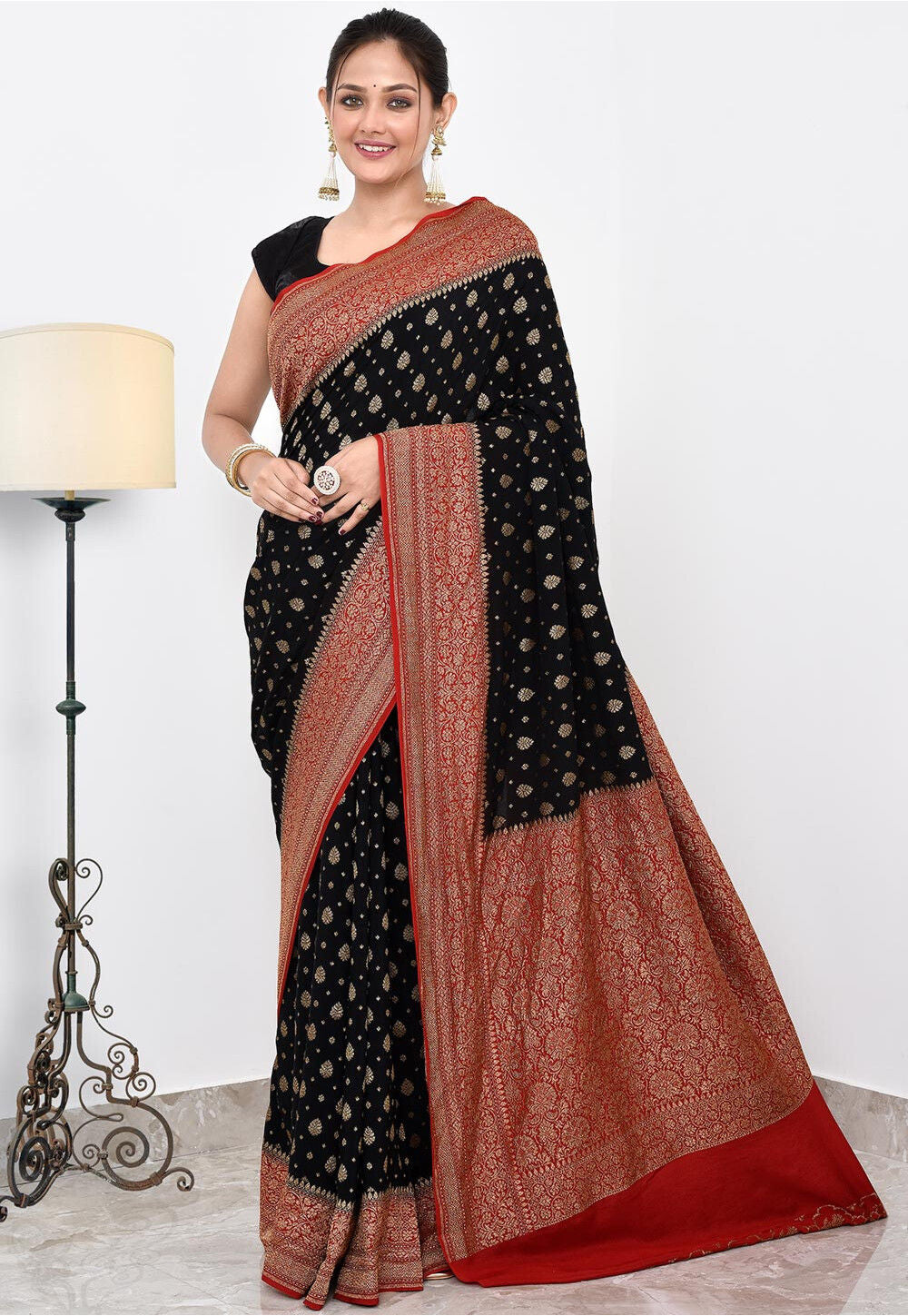 Crepe Silk Handwoven Banaras Saree