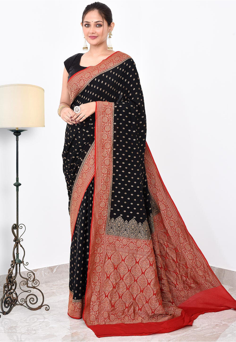 Crepe Silk Handwoven Banaras Saree