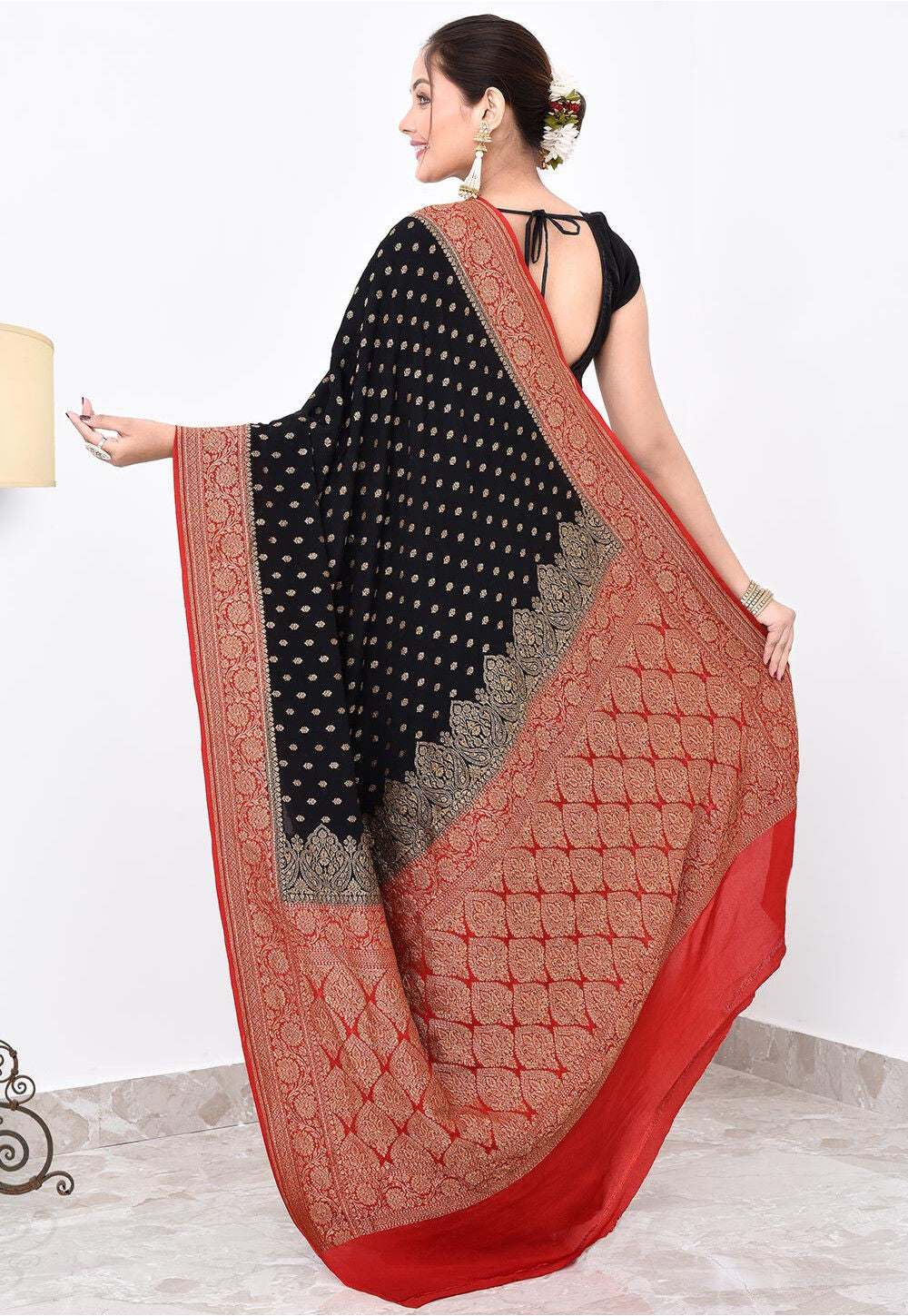 Crepe Silk Handwoven Banaras Saree