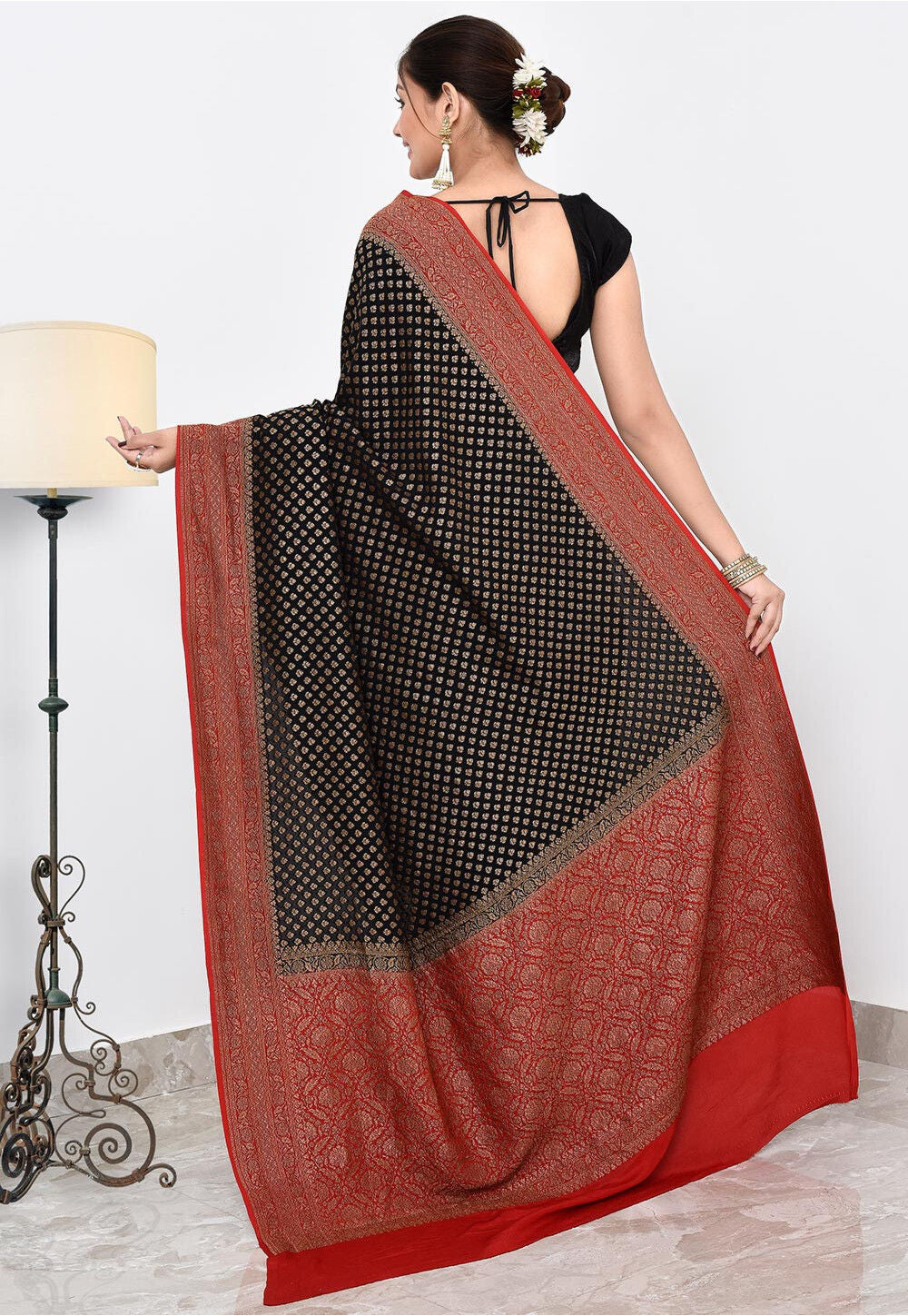 Crepe Silk Handwoven Banaras Saree