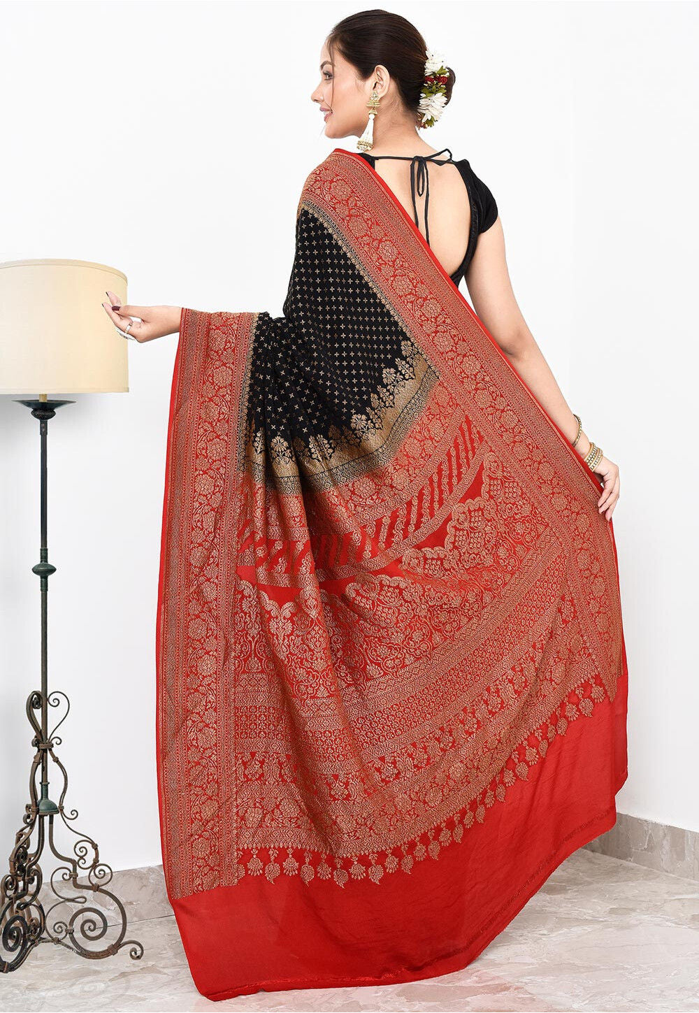Crepe Silk Handwoven Banaras Saree
