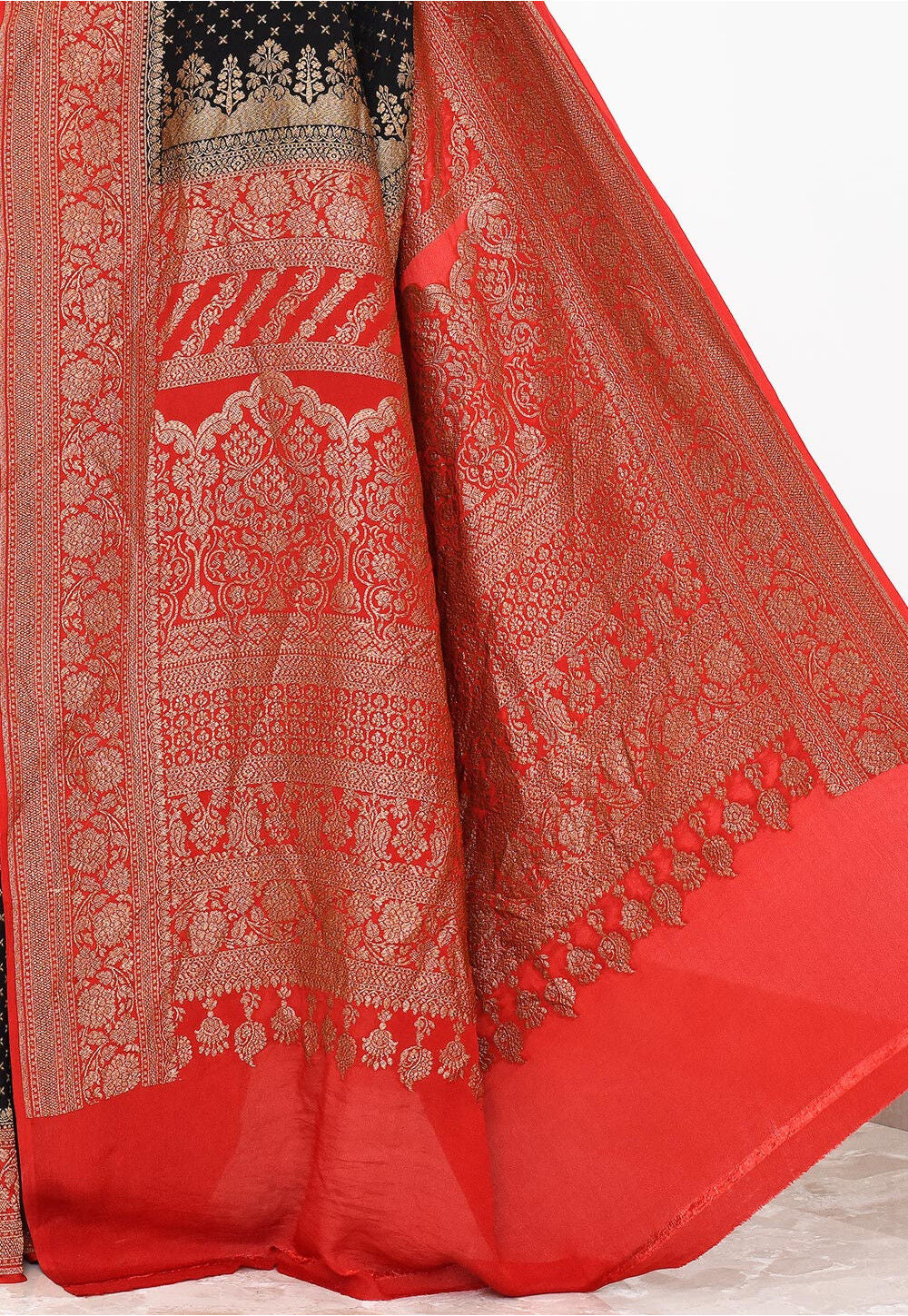 Crepe Silk Handwoven Banaras Saree
