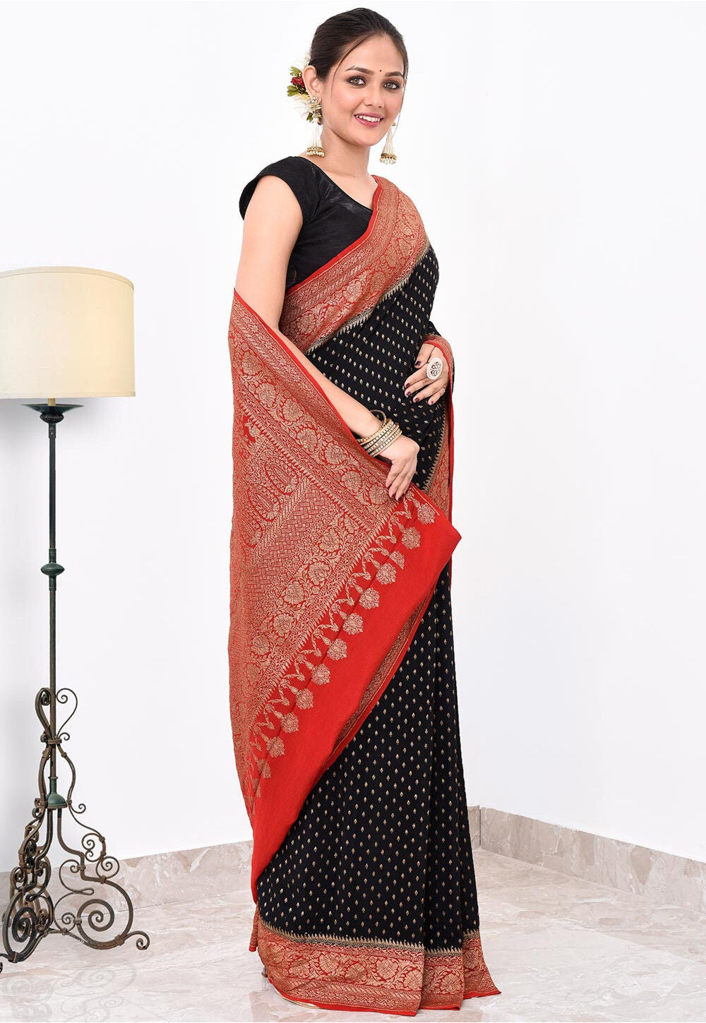 Crepe Silk Handwoven Banaras Saree