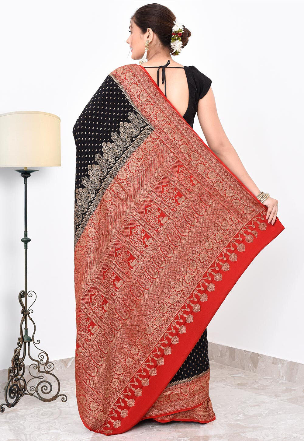 Crepe Silk Handwoven Banaras Saree