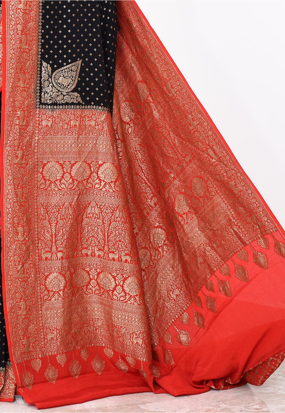 Crepe Silk Handwoven Banaras Saree