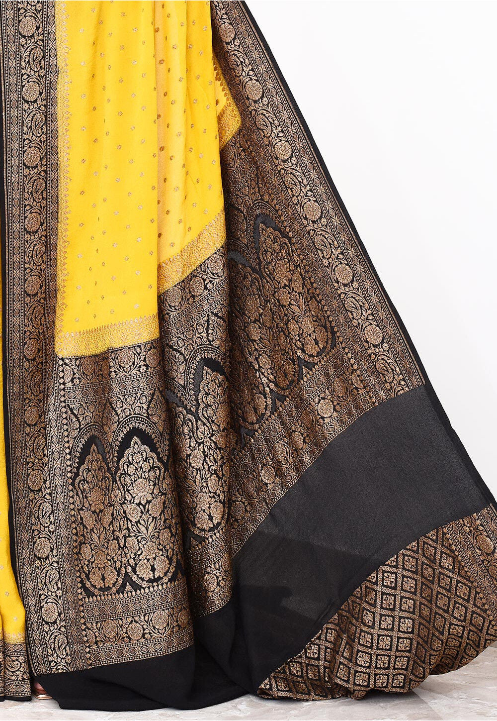 Crepe Silk Handwoven Banaras Saree