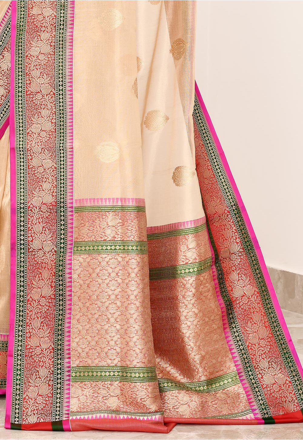 Pure Tissue Silk Handwoven Banaras Saree