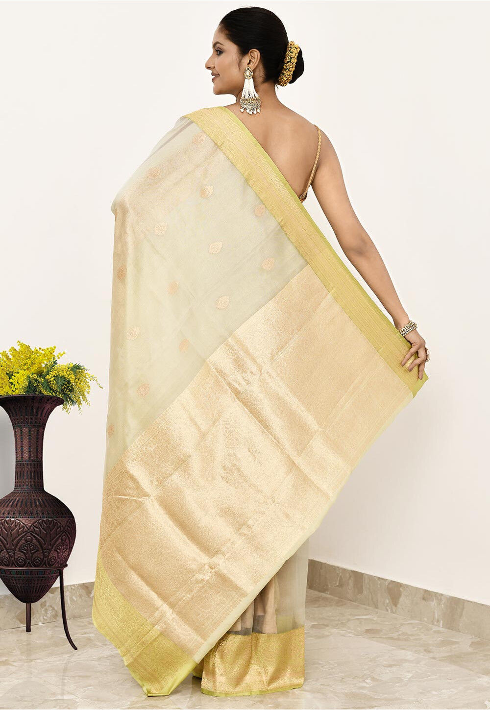 Pure Tissue Silk Handwoven Banaras Saree