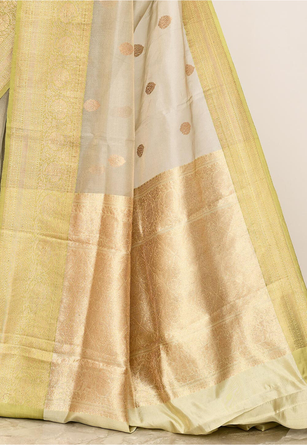 Pure Tissue Silk Handwoven Banaras Saree