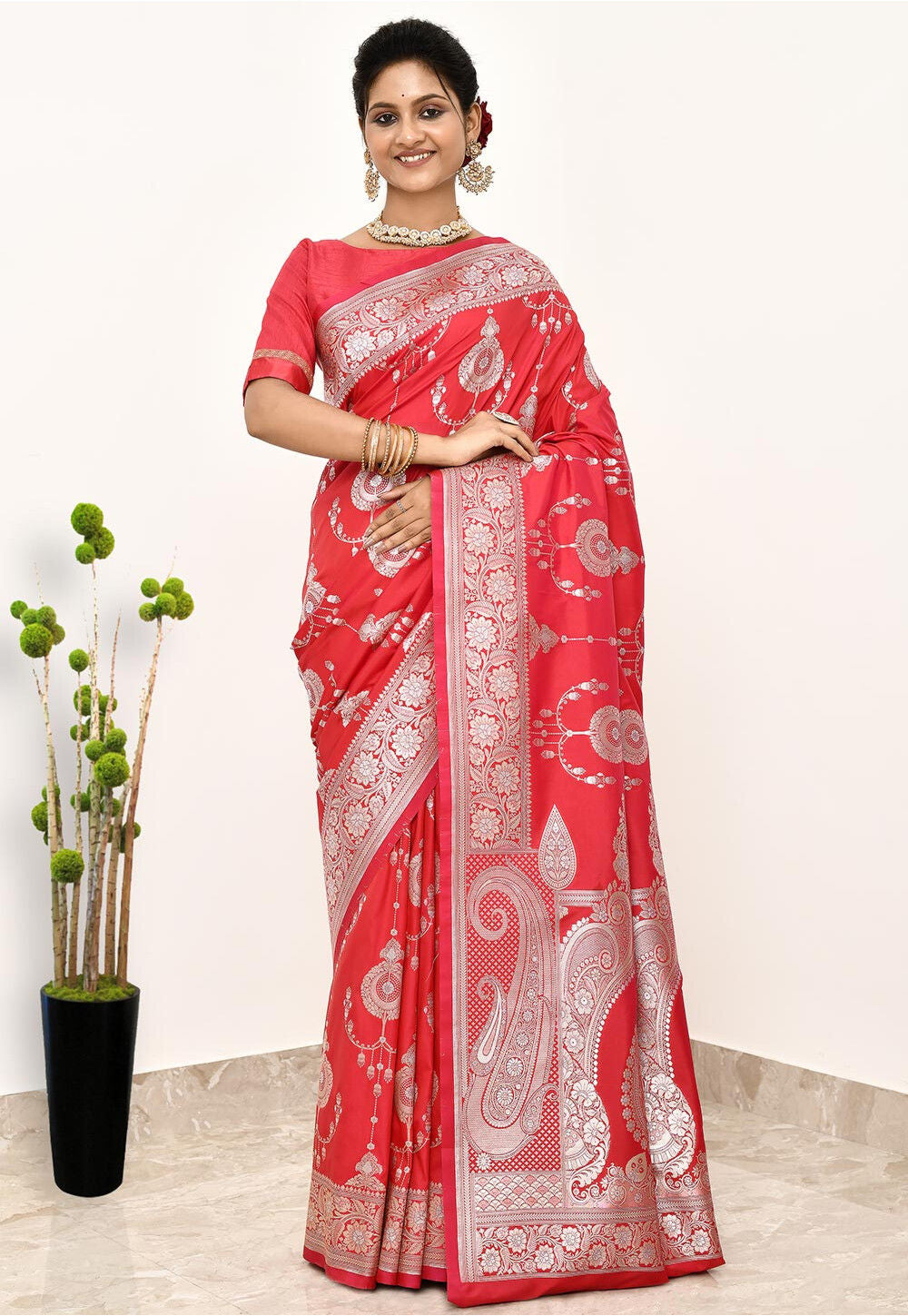 Red Art Silk Handwoven Banaras Saree