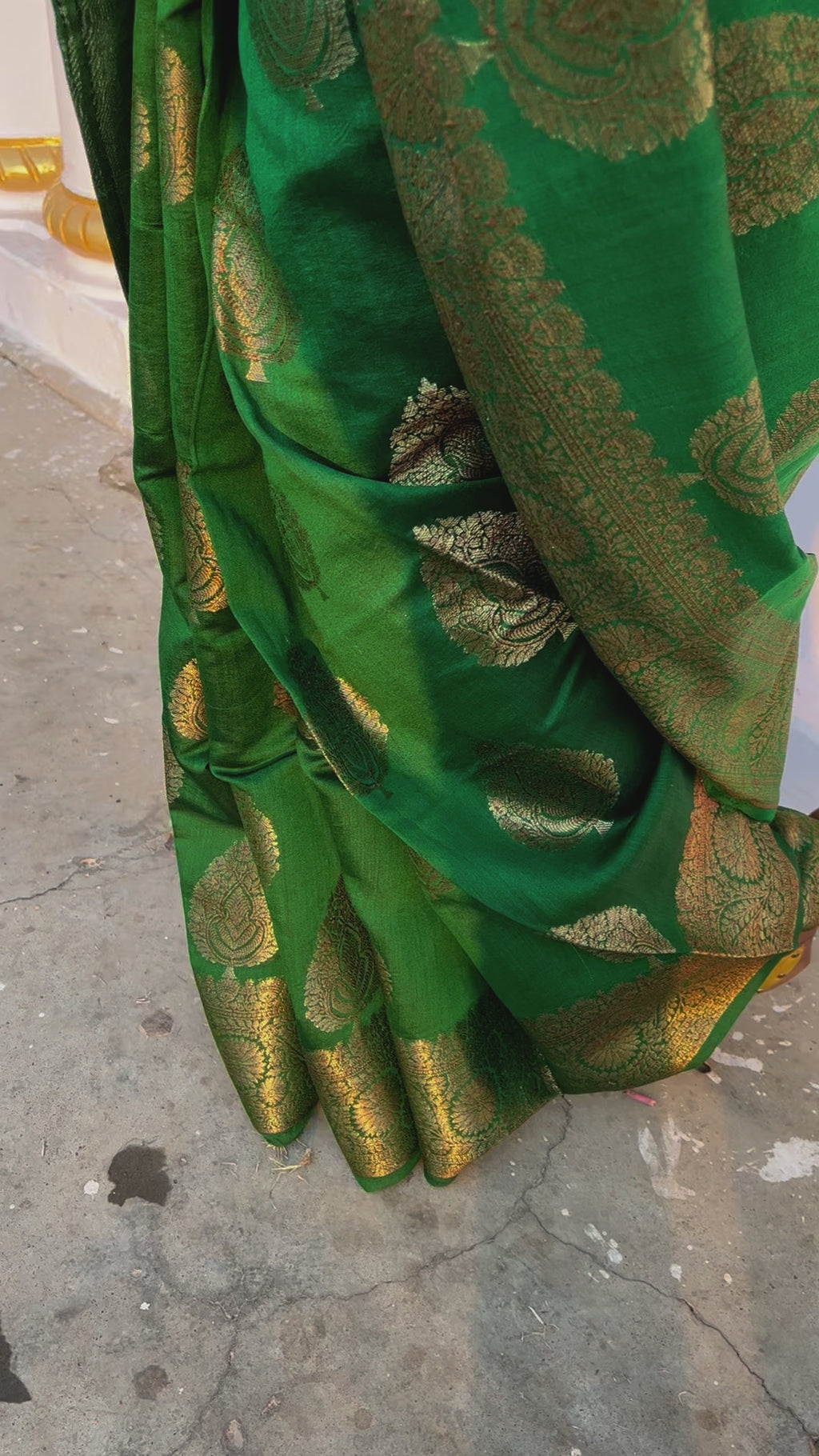 Green Chinia Silk  Handwoven Banaras Saree